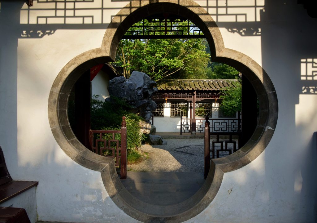 香港暴徒要用无人机投燃烧弹港警出动装甲车(图):IM电竞平台(图3) IM电竞平台