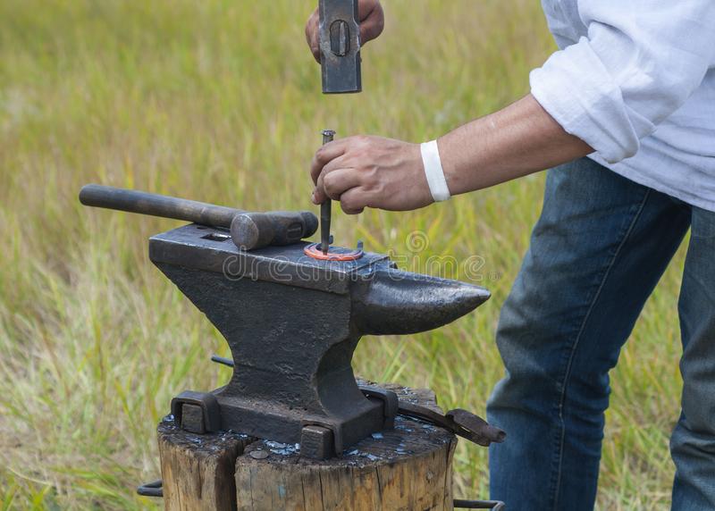 人民日报正告乱港分子:幻想“洋爸爸”保护自欺欺人|IM电竞平台(图3) IM电竞官网